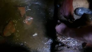 Замена болтов для набивки сальника на рабочей задвижке ХВС.