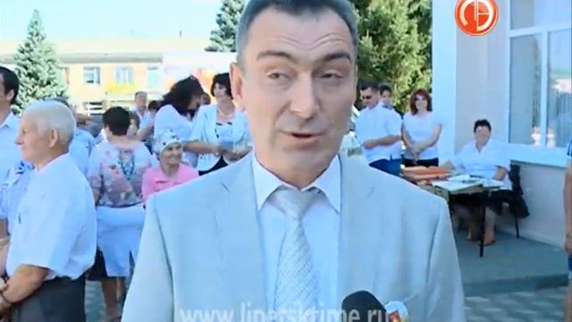 В День района измалковцы угощали публику и хл... смотреть онлайн