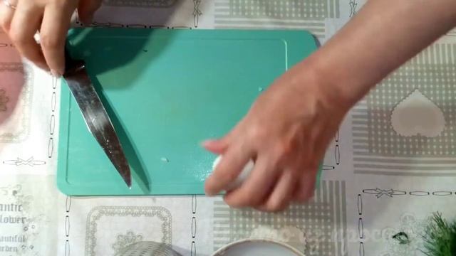 Салат с тунцом, огурцами и кукурузой. смотреть онлайн