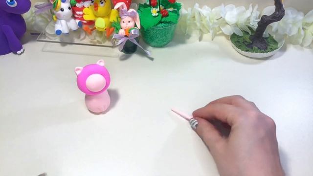 Как слепить котенка из воздушного пластилина. Кошечка в шапочке. #diy #plastic #поделки #котики #ca смотреть онлайн