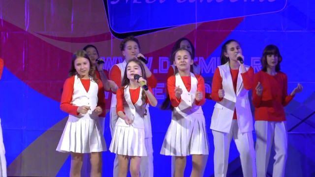 Образцовый коллектив вокальный ансамбль ”Росток” (Мир не прост) смотреть онлайн