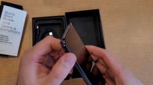 Samsung galaxy S22 plus unboxing