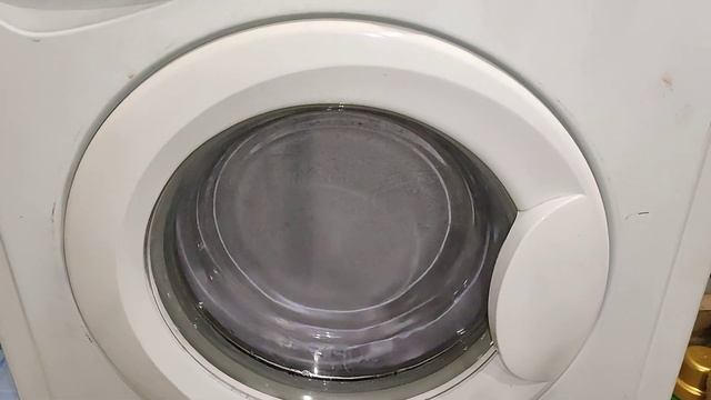 Indesit WISL 105 - rinse and final spin program 2, 70 degrees (old video) смотреть онлайн