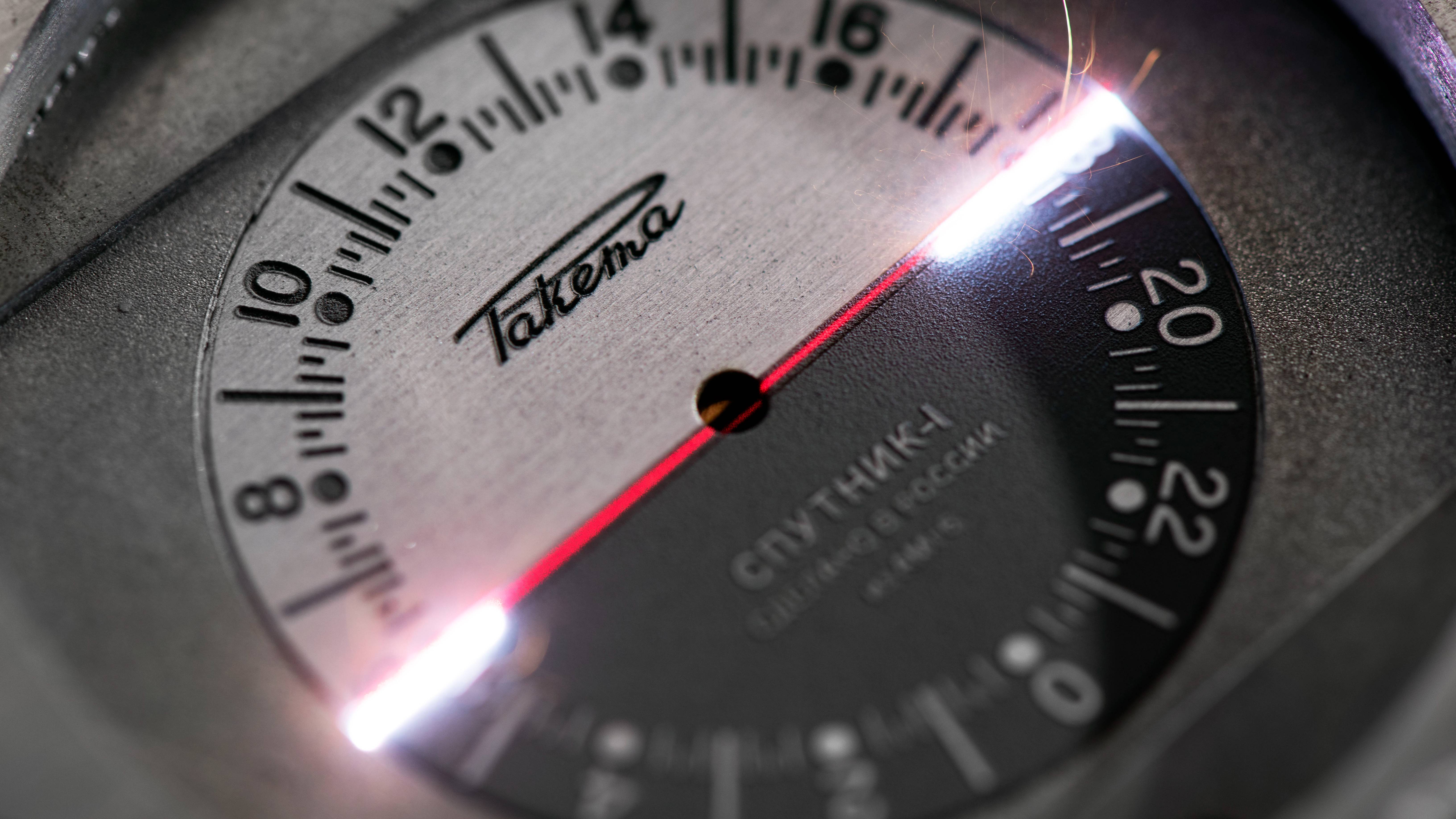 Производство циферблата для часов Ракета "Спутник-1" смотреть онлайн