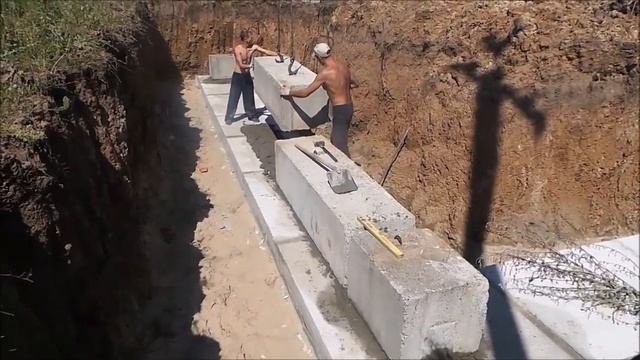 ⚫ ФУНДАМЕНТ своими руками (ФБС БЛОКИ). ♦СТРОЙКА & РЕМОНТ♦ смотреть онлайн