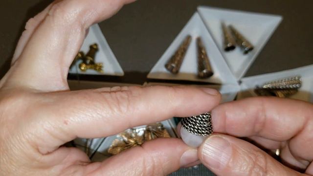 Unboxing beads & jewelry supplies. Фурнитура и кораллы для украшений.  Accessoires des bijoux.