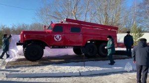 В г. Шарыпово открыли памятник  пожарному автомобилю