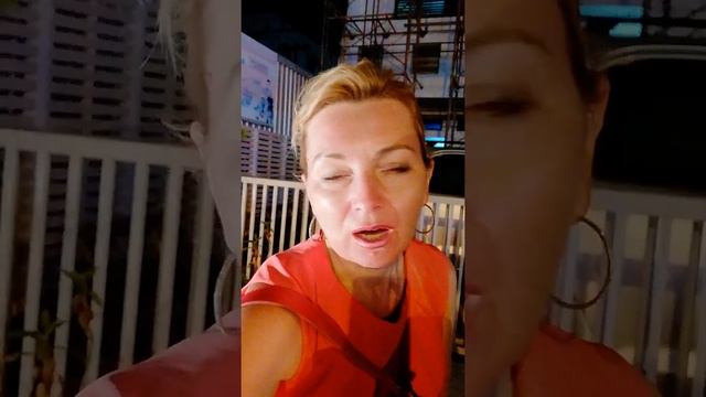 Как передвигаются люди на Пхукете смотреть онлайн