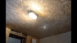 Ремонт в бане день 234, плинтус для потолка и ровняю стену.