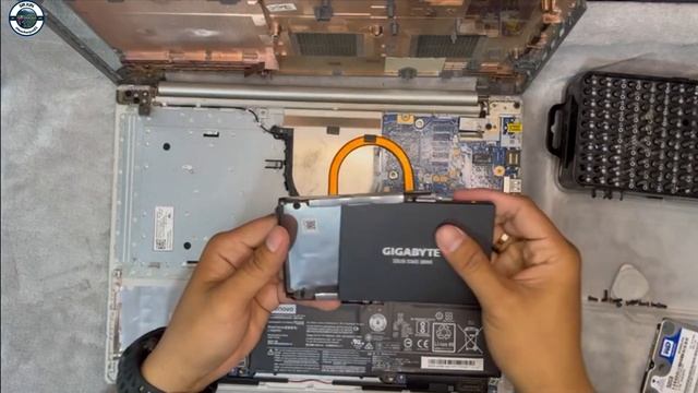 LENOVO IDEAPAD 320 SSD UPGRADE | STORAGE UPGRADE смотреть онлайн