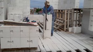 Как и чем распилить газоблок.
