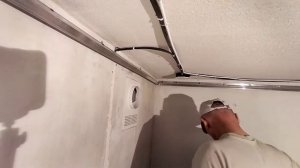 порящий потолок и что бывает из за не правильного замера.