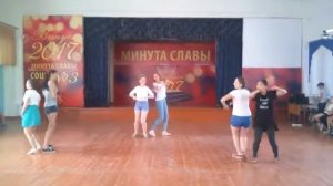Флешмоб в лагере от вожатых. В 3 школе город Изобильный.)))