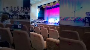 Игра на домре песня ,,Чибурашка "(1)