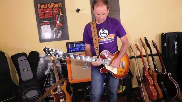 In fraganti / Hagstrom Super Swede смотреть онлайн