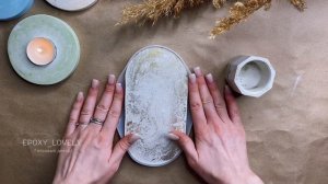 Всплывающий пигмент с гипсом/ овальная подставка из гипса