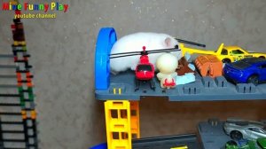 Поезд и Железная дорога игрушка видео для детей про Хомяка