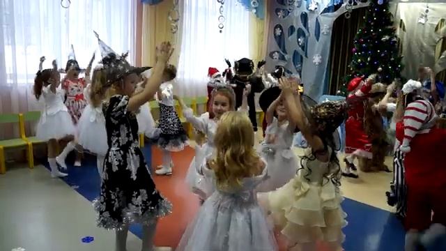 Новогодний Хоровод В Детском Саду Новогодний Хоровод В Детском Саду