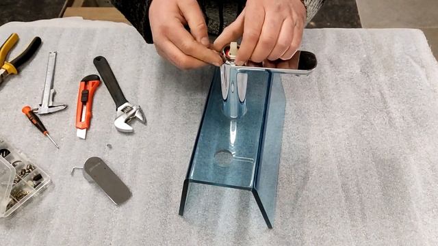 ! Причина ! когда падает ручка в однорычажном смесителе! смотреть онлайн