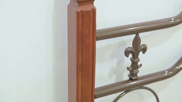 Диана металлическая двуспальная кровать на деревянных ногах, фабрика "Металл Дизайн" смотреть онлайн