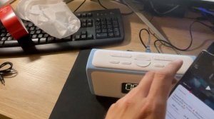 Распаковка блютус колонки с функцией будильника Telefunken TF 1705UB (720p).mp4