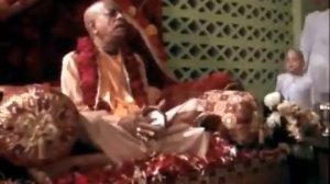 Srila Prabhupada and children (Шрила Прабхупада и Дети)