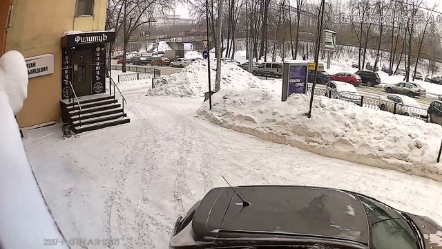 Видеокамера IP IVM-2337-POE. AR0237+HI3516D. H.264/H.265. Улица, день. смотреть онлайн