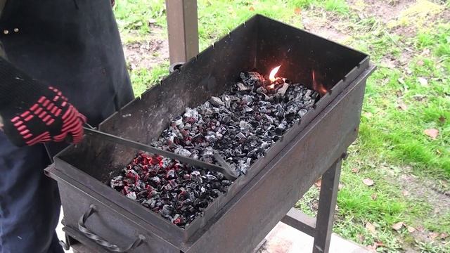 Мятные бургеры. Готовим на угольном гриле. смотреть онлайн