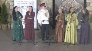 Тополя, тополя, в город мой влюбленные ...