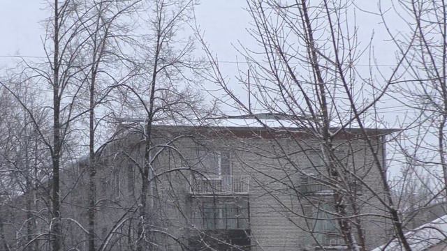 Зима дом без сосулек в Питере смотреть онлайн