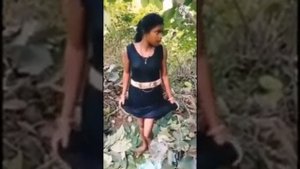 jungle me mangal Karti pakri gai mms new viral video