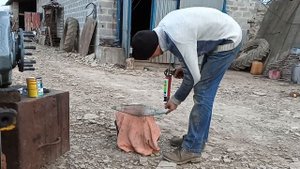 Как вклеить стекло в самодельную кабину трактора Т-40?