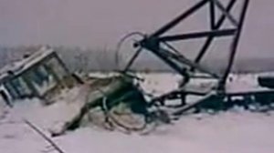 Как достать трактор из болота.