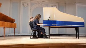 И.С.Бах. Прелюдия и фуга ми-бемоль минор (ХТК, I том) - исполняет Александра Винник (клавесин)