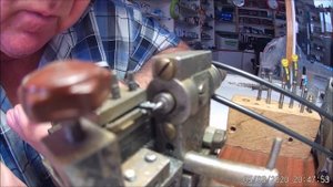 часовой токарный станок