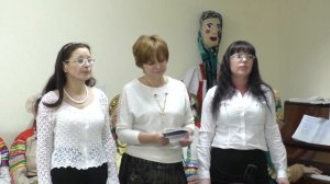 Ходят парами, встречаются подружки...