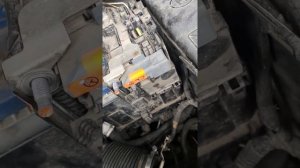 Замена аккумулятора на Citroen DS5 (двигатель EP6 turbo)