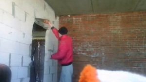 Ломаем стену из газоблока