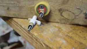 Ниппельные поилки для кроликов. Крепление поилок. Какой ниппель лучше.