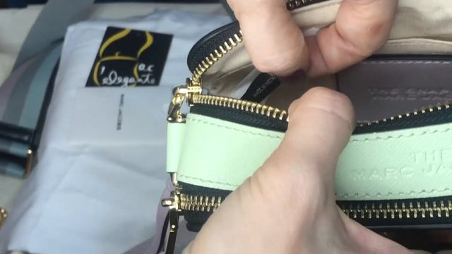 Marc Jacobs RETAIL Snapshot camera bag with dustbag Dusty Lilac multi with modshots смотреть онлайн