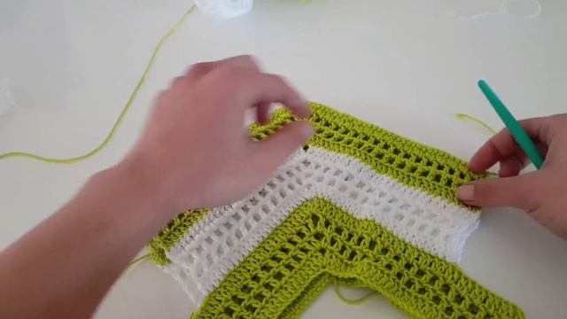 Little Girl Summer Top. Easy crochet tutorial смотреть онлайн