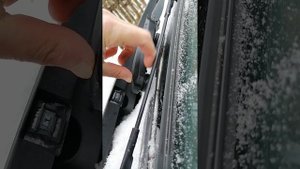 Ford. Focus. C-Max. крышка перед. стеклоочистителя. 3М51Т04178АА