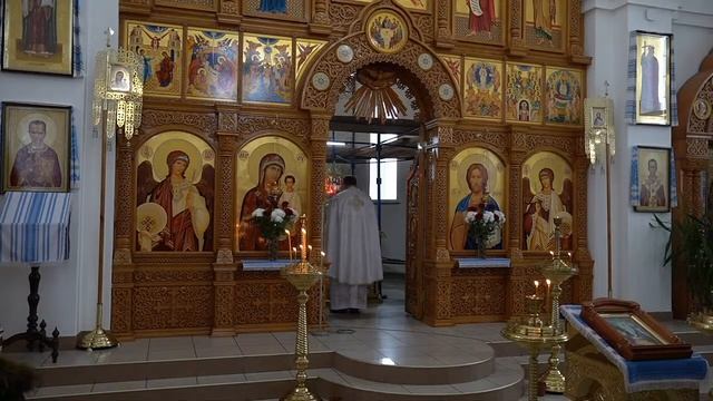 Утреня и Божественная литургия.   18.12.2022 смотреть онлайн