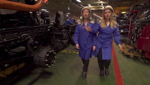 АвЗ — Завод мечты! Две красотки и гендиректор «КАМАЗа» читают рэп про автомобильный завод