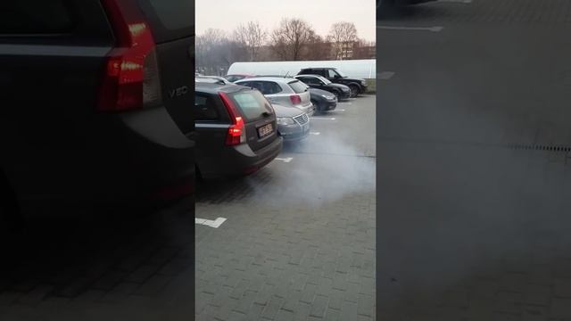 Volvo v50 2.0D MY2008 -2C cold start (white smoke) смотреть онлайн