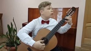 Фесенко Миша, 12 лет, соло, Соната соль мажор Н. Паганини.