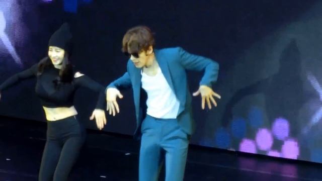 170218 Running Man 2017 Live in Macau- Kwangsoo  Jihyo cover JYP Whos your mama?