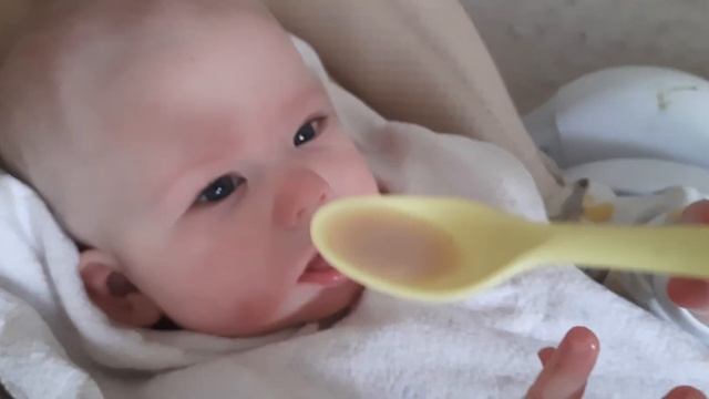 Гречневая каша для Эммочки. Прикорм третья неделя. смотреть онлайн