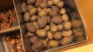 Ящик для хранения овощей на балконе зимой с подогревом.