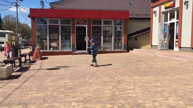 Как тормозить на скейте (пластборде)? Способ 1: спрыгивание смотреть онлайн